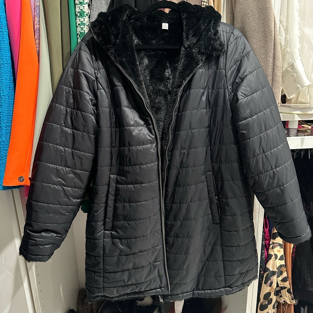Black coat Free Country, never worn, without tags, brand new